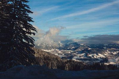 Gebirgslandschaft im winter 