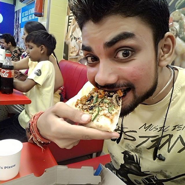 Selfiewithpizza