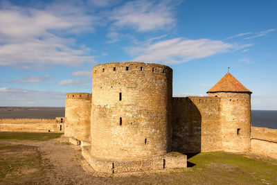 Old ruin building against sky