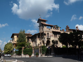 View of historical building against cloudy sky