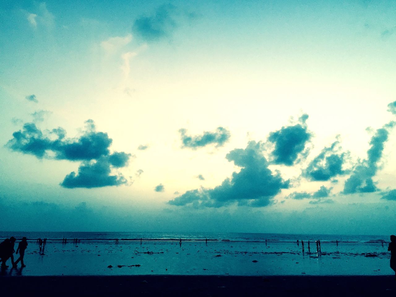 sea, horizon over water, water, sky, tranquil scene, scenics, tranquility, beauty in nature, cloud - sky, nature, silhouette, beach, blue, idyllic, cloud, sunset, shore, dusk, calm, outdoors