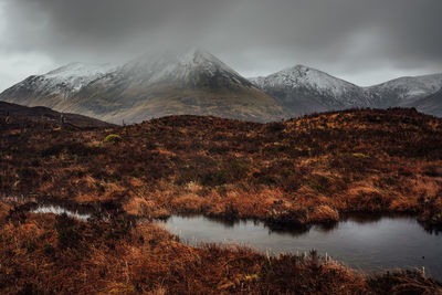 Scenic view of mountains and lake in rannoch moor in scotland