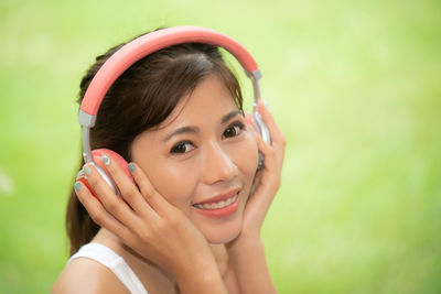 Portrait of a smiling young woman