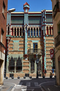 The casa vicens was built between 1883 and 1885 by antoni gaudi i cornet in barcelona