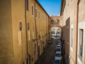 Narrow alley in city