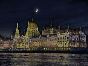 Budapest parliament by night 