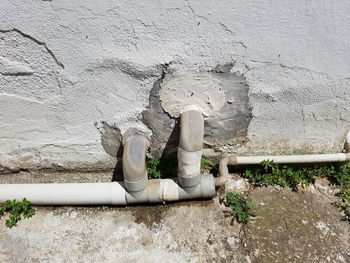 Sculpture against built structure
