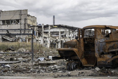 Abandoned car