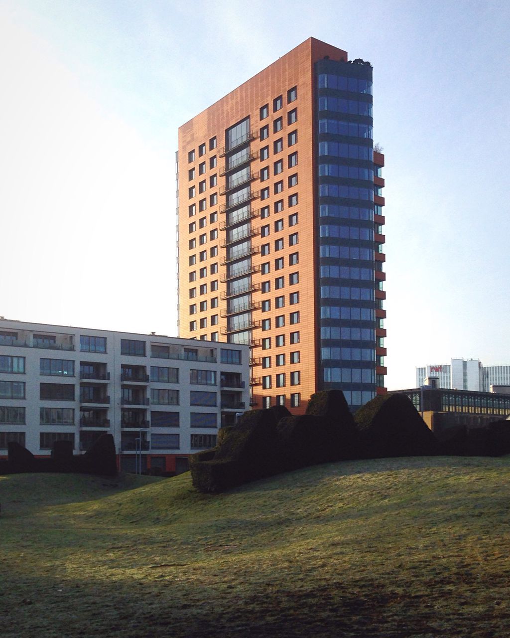 VIEW OF BUILDINGS IN CITY