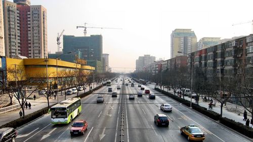 Traffic on city street