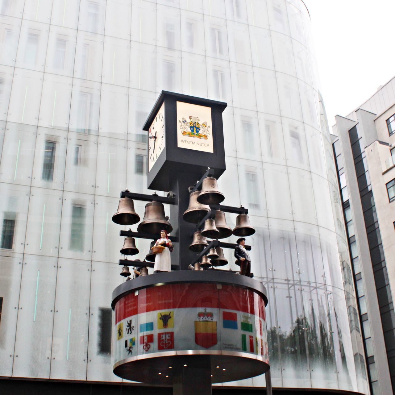 LOW ANGLE VIEW OF INFORMATION SIGN ON BUILDING