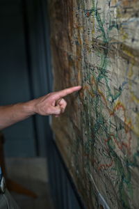 Pointing the finger on a map