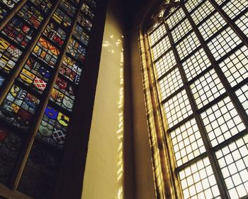 Low angle view of ceiling
