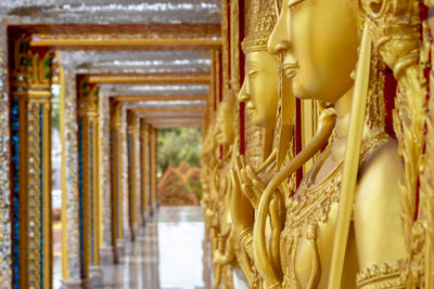 Amazing thailand, architecture statues walls churches arches at wat tha sung.