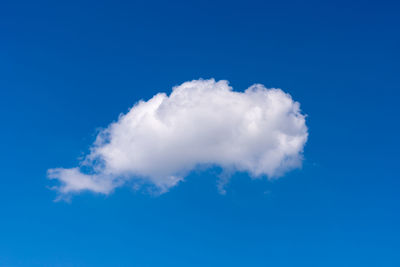 Low angle view of cloudy sky
