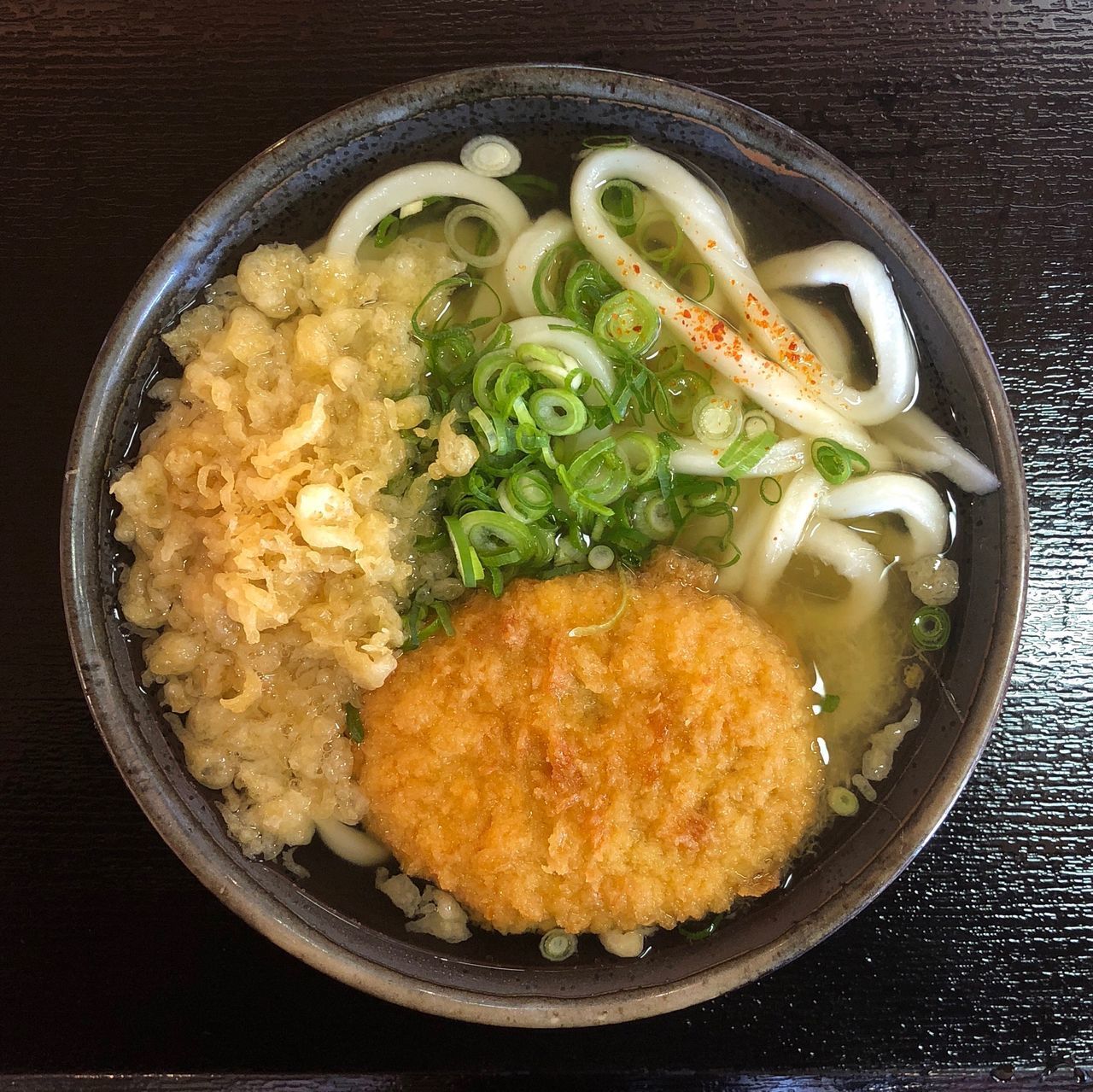 CLOSE-UP OF FOOD IN BOWL