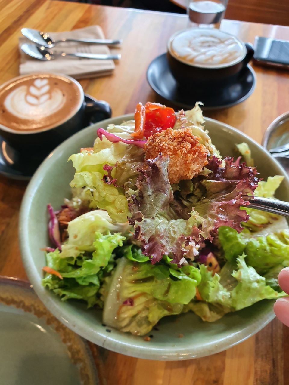 HIGH ANGLE VIEW OF FOOD SERVED IN PLATE