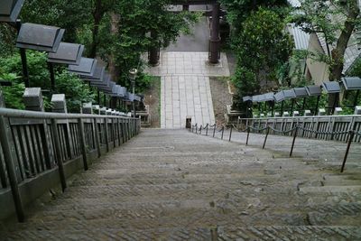 Walkway leading to footpath