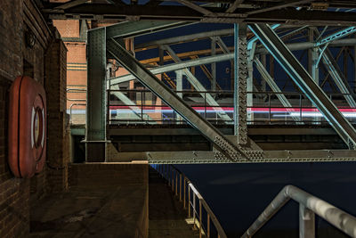 Side view of cropped metallic structure