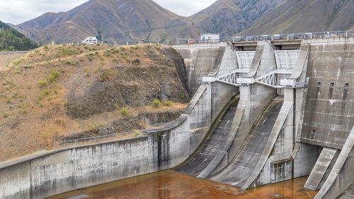 dam