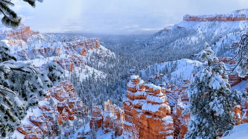 Scenic view of snow covered bryce canyon national park