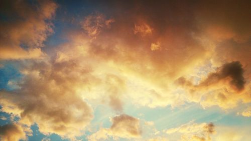 Low angle view of cloudy sky