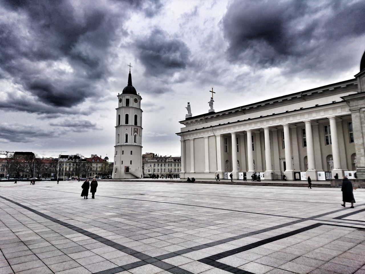 architecture, building exterior, built structure, travel destinations, sky, tourism, travel, cloud - sky, town square, large group of people, tower, outdoors, city, history, clock tower, men, day, statue, cultures, clock, people