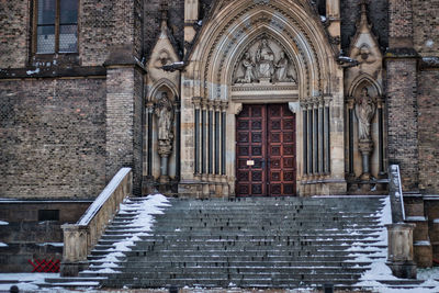 Namesti miru saint ludmila church snow day door steps