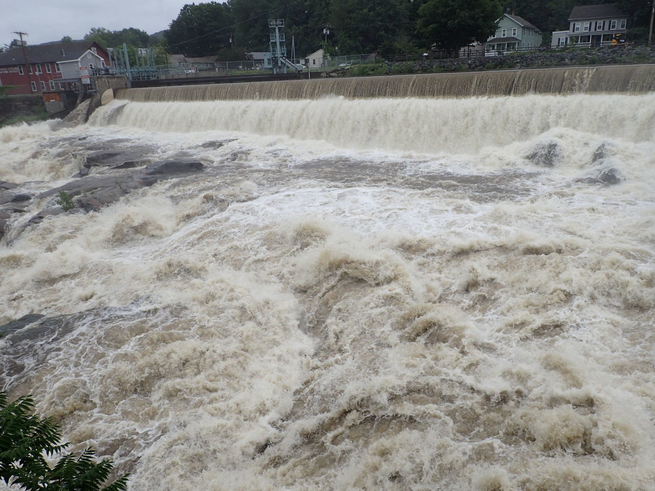 HIGH ANGLE VIEW OF DAM