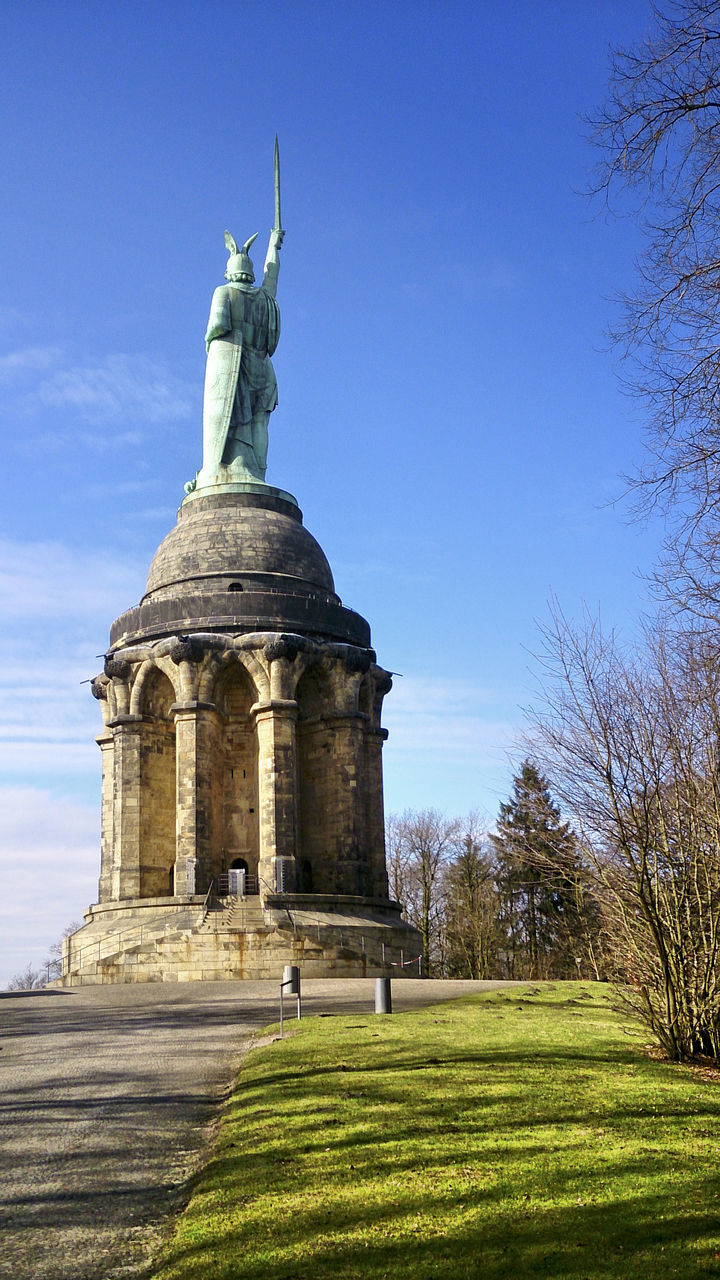 STATUE OF A BUILDING