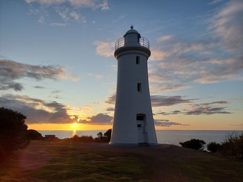 The mersey bluff lighthouse standing at the mouth of the mersey river near devonport, tasmania.