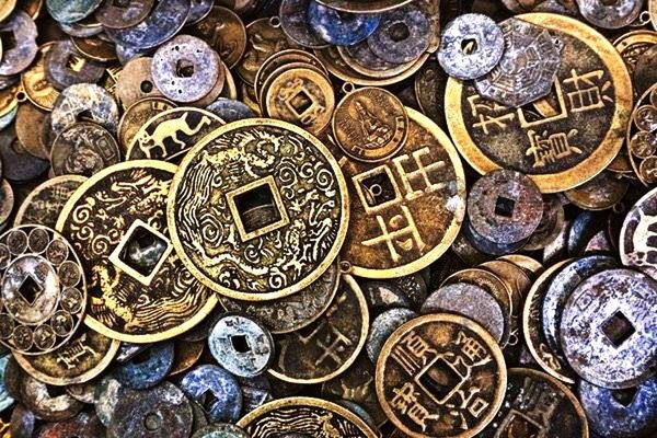 indoors, full frame, large group of objects, backgrounds, art and craft, abundance, close-up, variation, metal, design, ornate, art, high angle view, old, pattern, still life, coin, carving - craft product, antique, the past