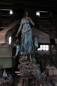 Statue of woman