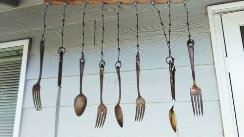 Hanging spoons and forks