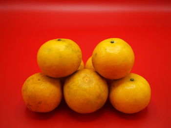 Close-up of orange fruits