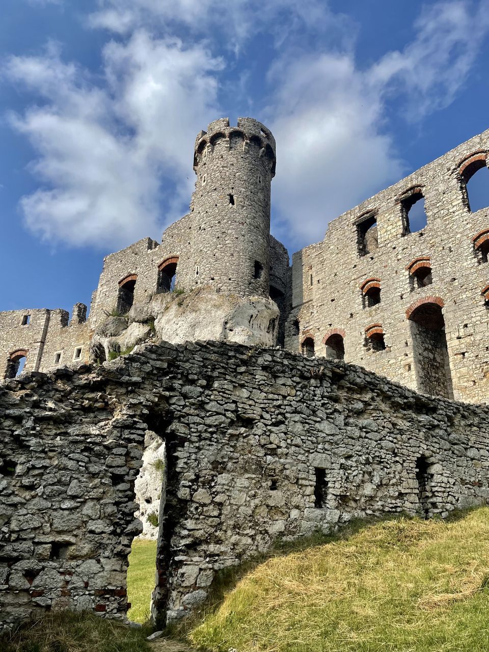 Architecture History The Past Built Structure Castle Building Exterior Sky Fortification Building Fort Ancient Travel Destinations Old Ruin Ruins Old Nature Cloud Château Wall Travel