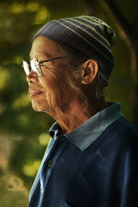 Portrait of woman wearing hat