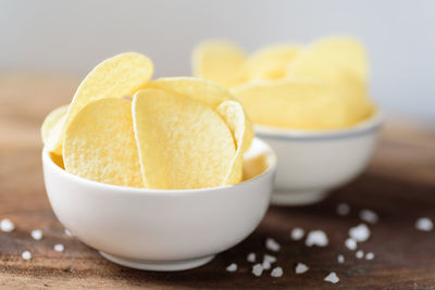 Close-up of lemon in bowl on table