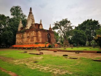 View of temple building against sky