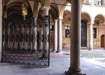 Columns in building