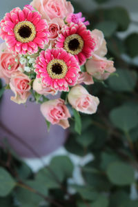 Close-up of pink rose bouquet