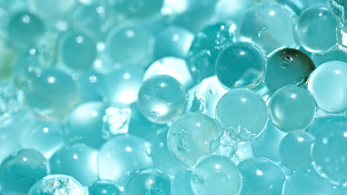 Full frame shot of turquoise bubbles
