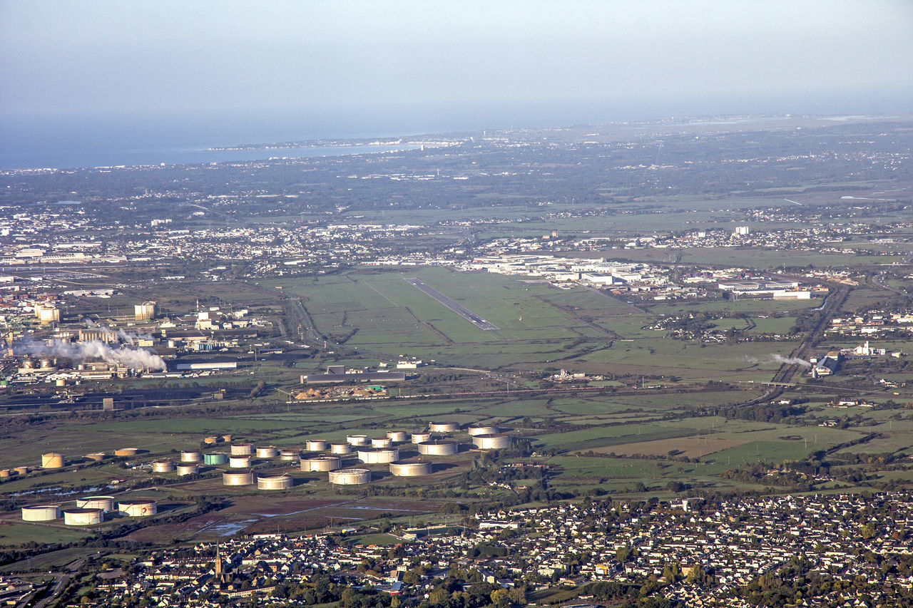 HIGH ANGLE VIEW OF FIELD AGAINST SKY