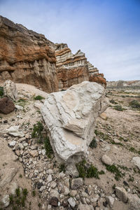 Stone wall against sky