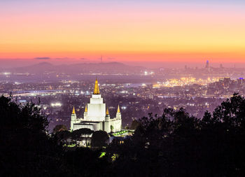 Oakland california temple at night