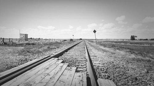 Road passing through field