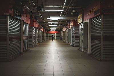 Illuminated corridor