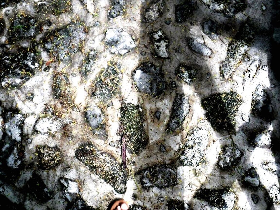 CLOSE-UP OF WATER IN CAVE