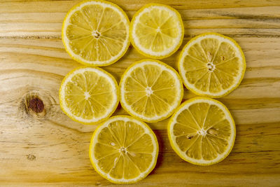 Directly above shot of oranges on table