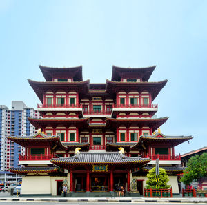 Buddha tooth relic temple and museum in singapore